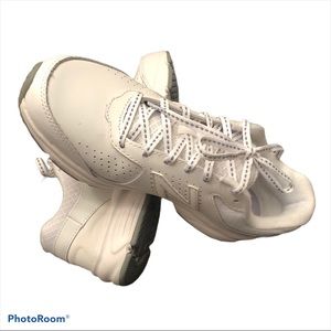 👟 Like New NB - 411 Women’s Cush Walking Shoe
